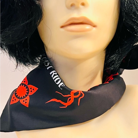 Stranger Things 5 - ONE LAST RIDE π΄πΌββοΈ - Picture 11 of 11